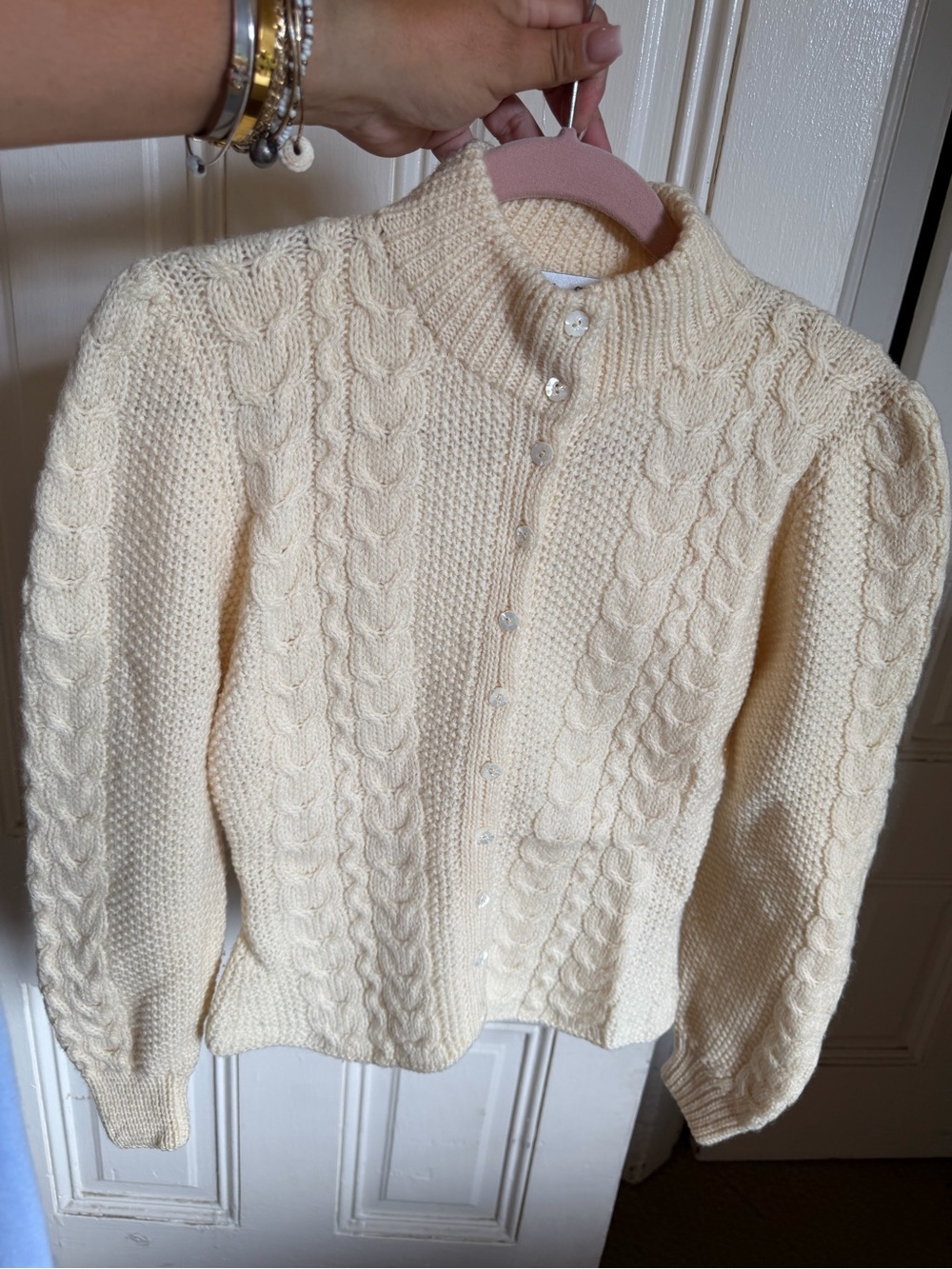 Cream wool Cable-Knit Button-Front Women’s Sweater size L vintage nwot